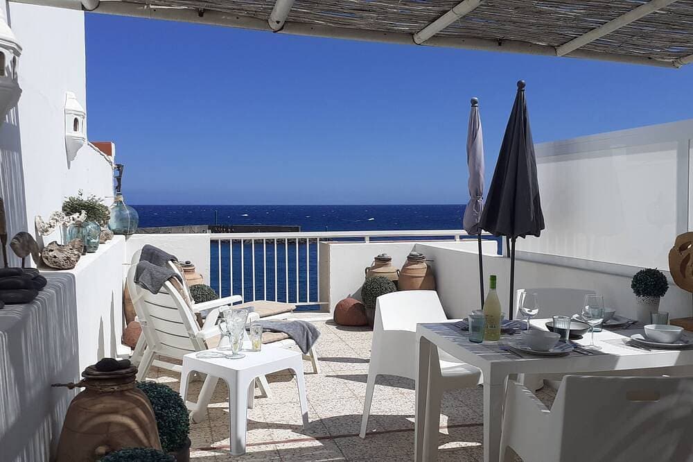 Duplex mit Blick auf das Meer. Terrasse, Wiffi, Garage 1