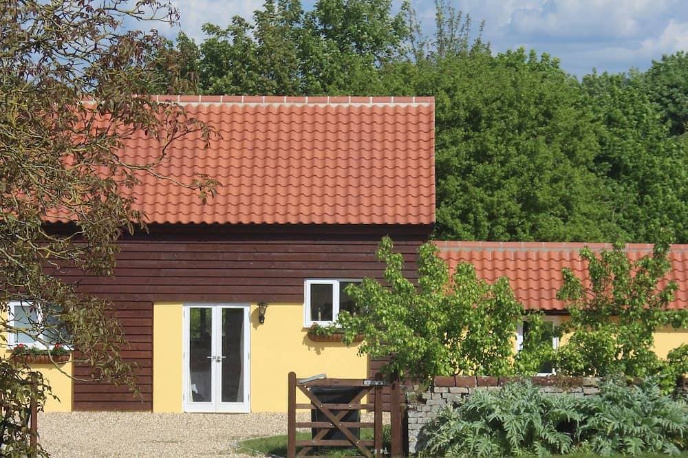 Peace and quiet in the heart of the Suffolk countryside. 1