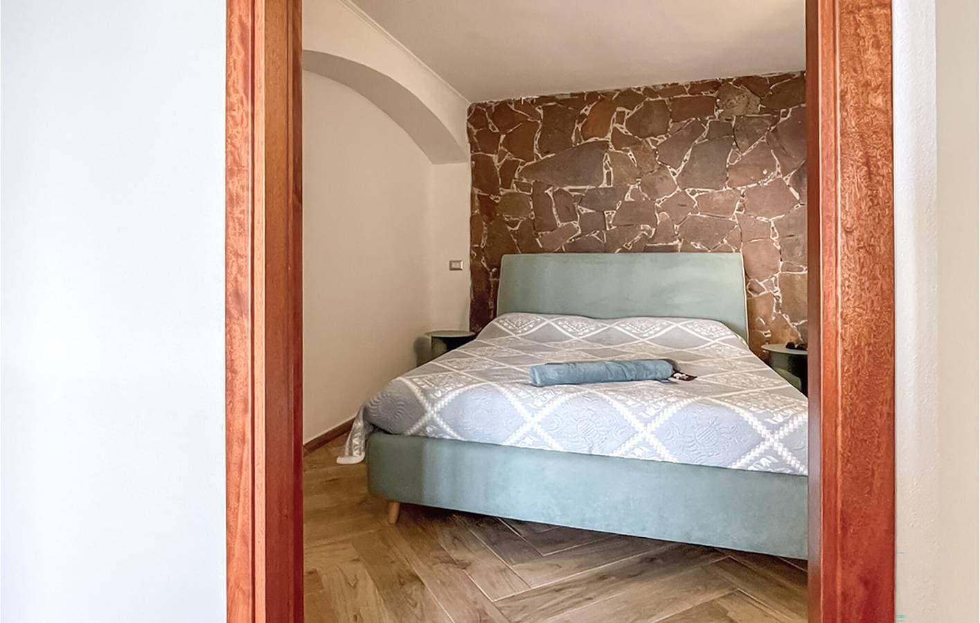 Foto 7 von 33: Apartment mit Meerblick, Terrasse, WLAN und Parkplätzen an der Straße – 600 m vom Strand entfernt