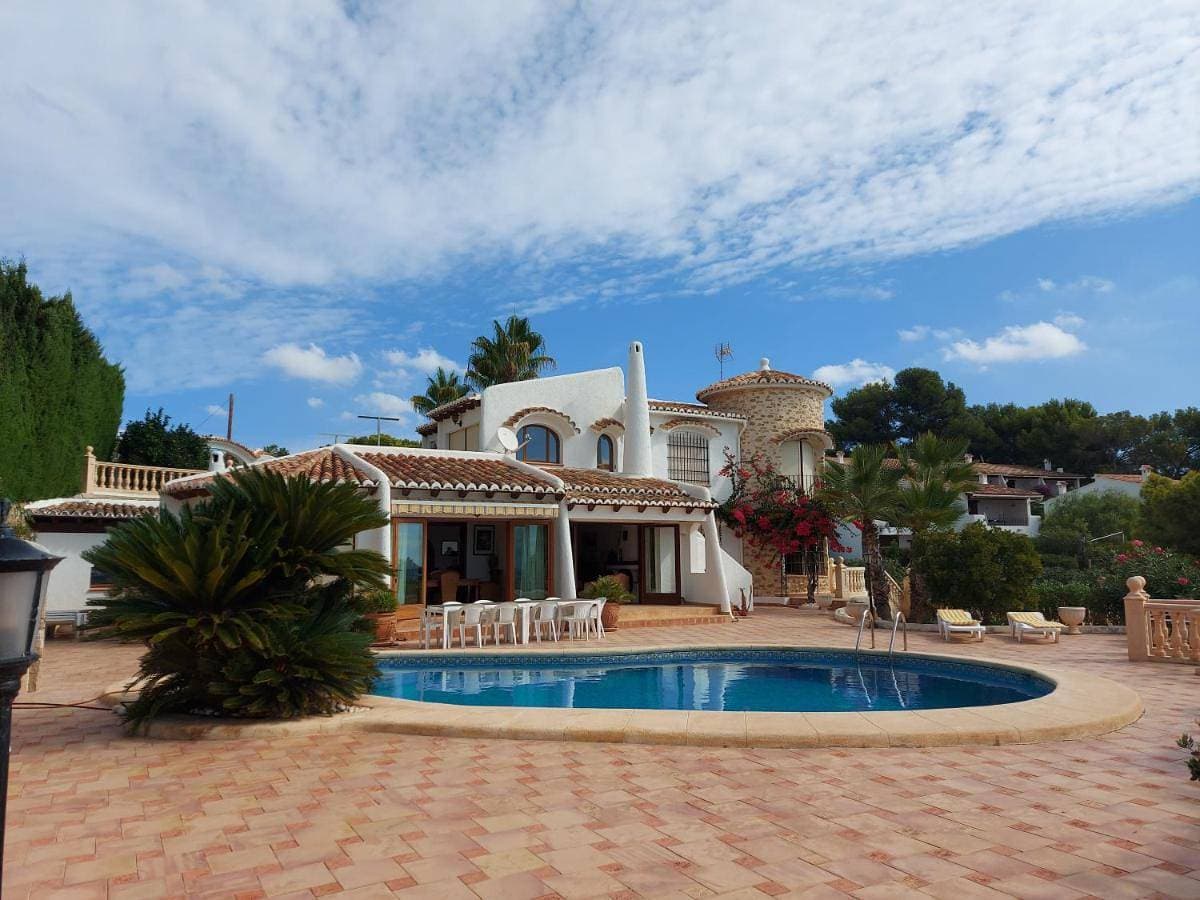 Foto 5 von 32: Villa