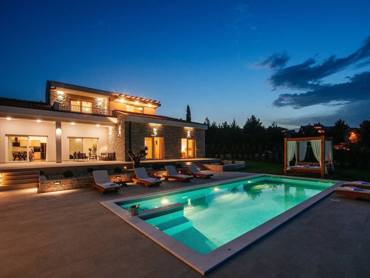 Villa in Pridraga mit Pool am Meer 1