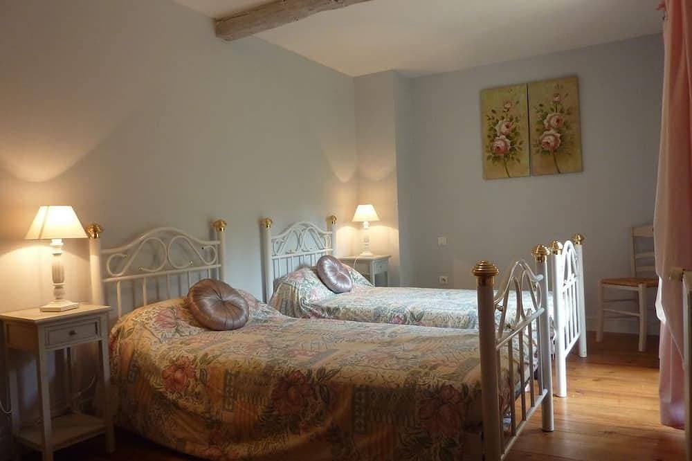 Foto 4 von 8: Agréable Maison en Pierres, à Quelques Minutes des Châteaux
