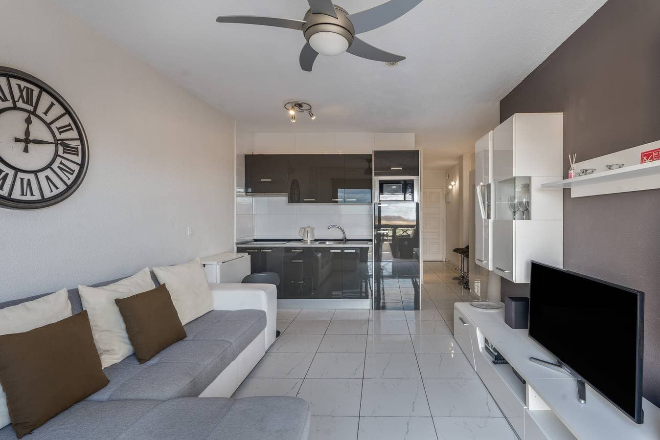 Foto 3 von 30: Ferienhaus 'Cathamarcella' mit Meerblick, Gemeinschaftspool und WLAN