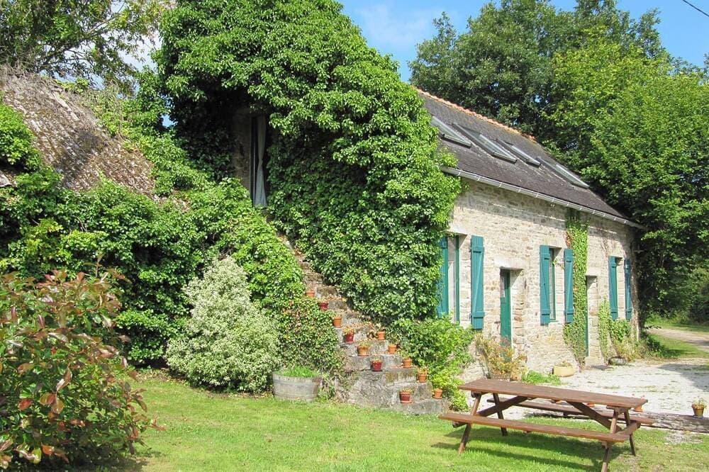 Foto 8 von 25: Beautiful Breton Barn with Pool 3 Bed, Sleeps 7. Great for groups or families