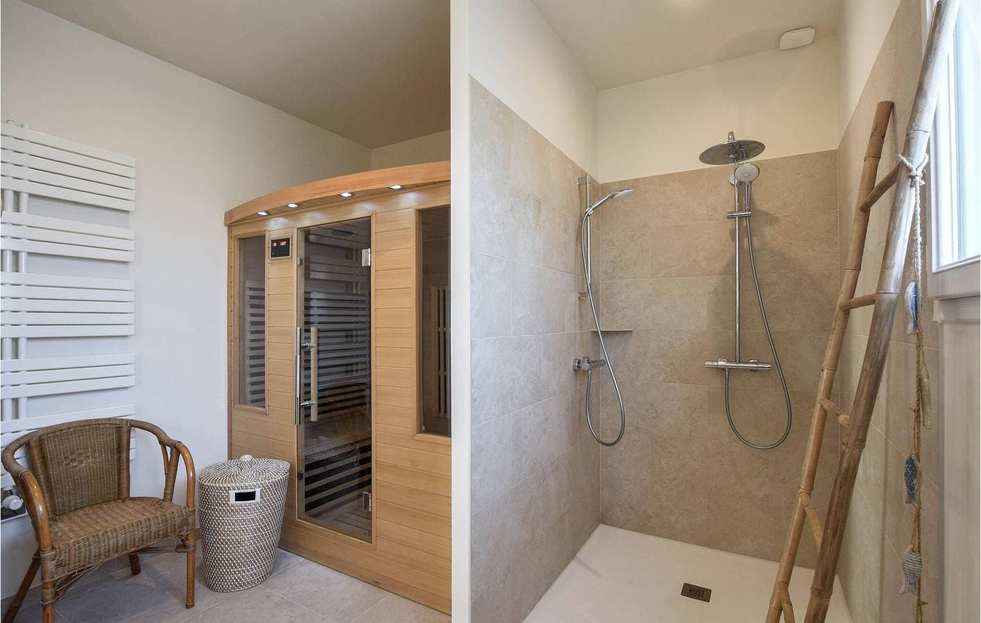 Foto 11 von 46: Gemütlich, 2 km vom Strand entfernt: 180 m² große Wohnung mit Garten, Whirlpool und WLAN
