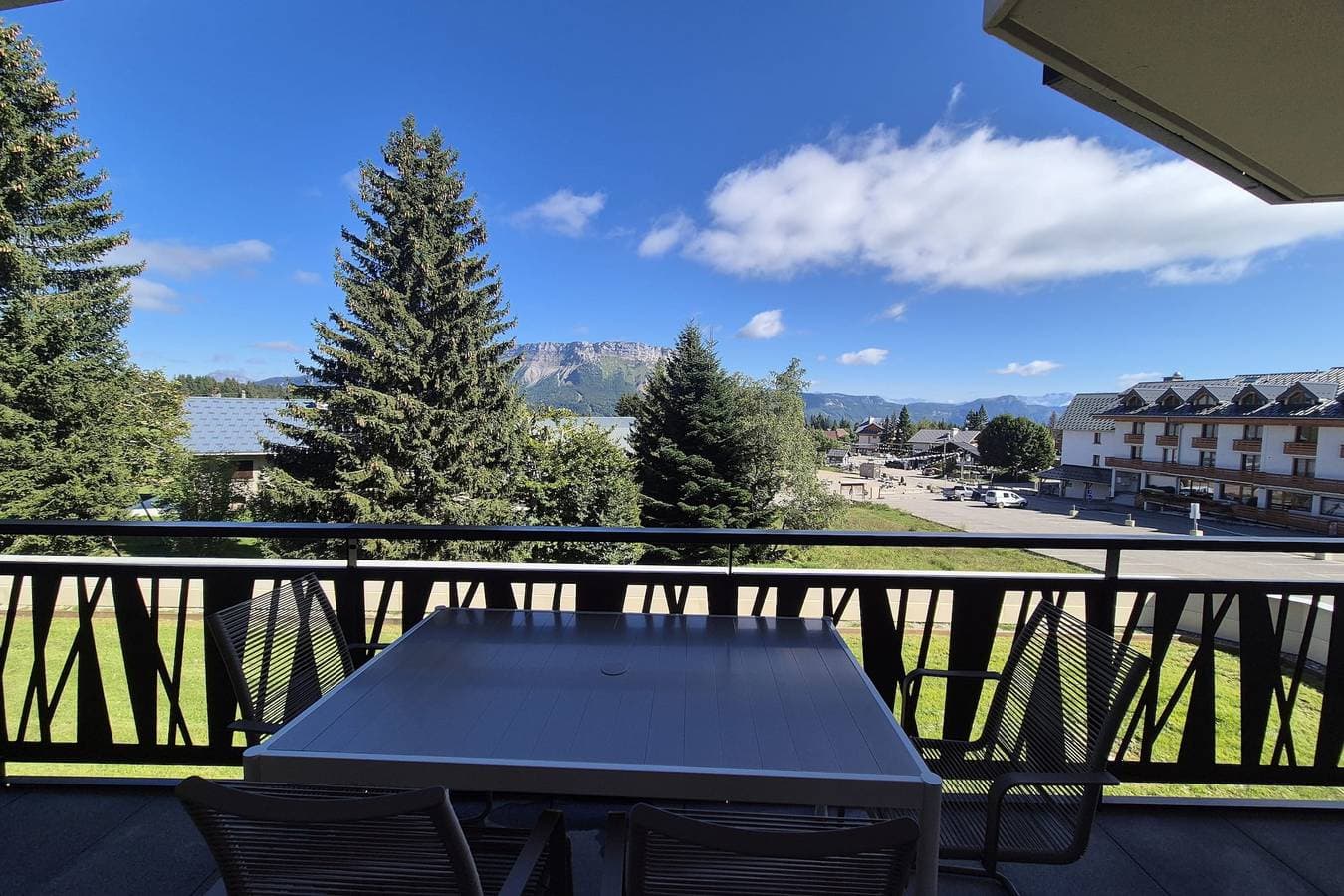 Foto 7 von 29: Ferienwohnung für 4 Personen mit Terrasse