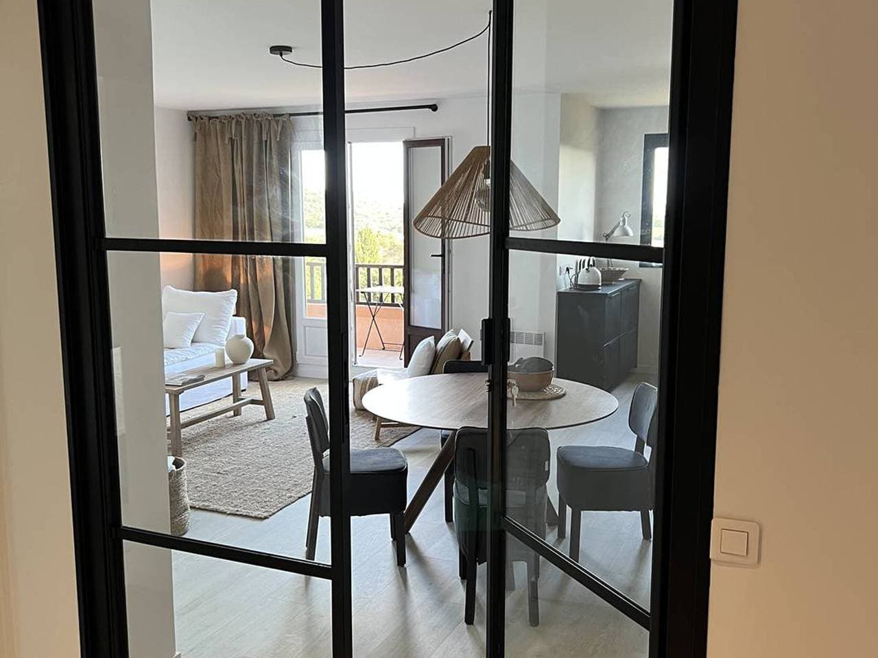 Foto 7 von 19: Luxusapartment, Balkon, Pool, Internet, Parkplatz