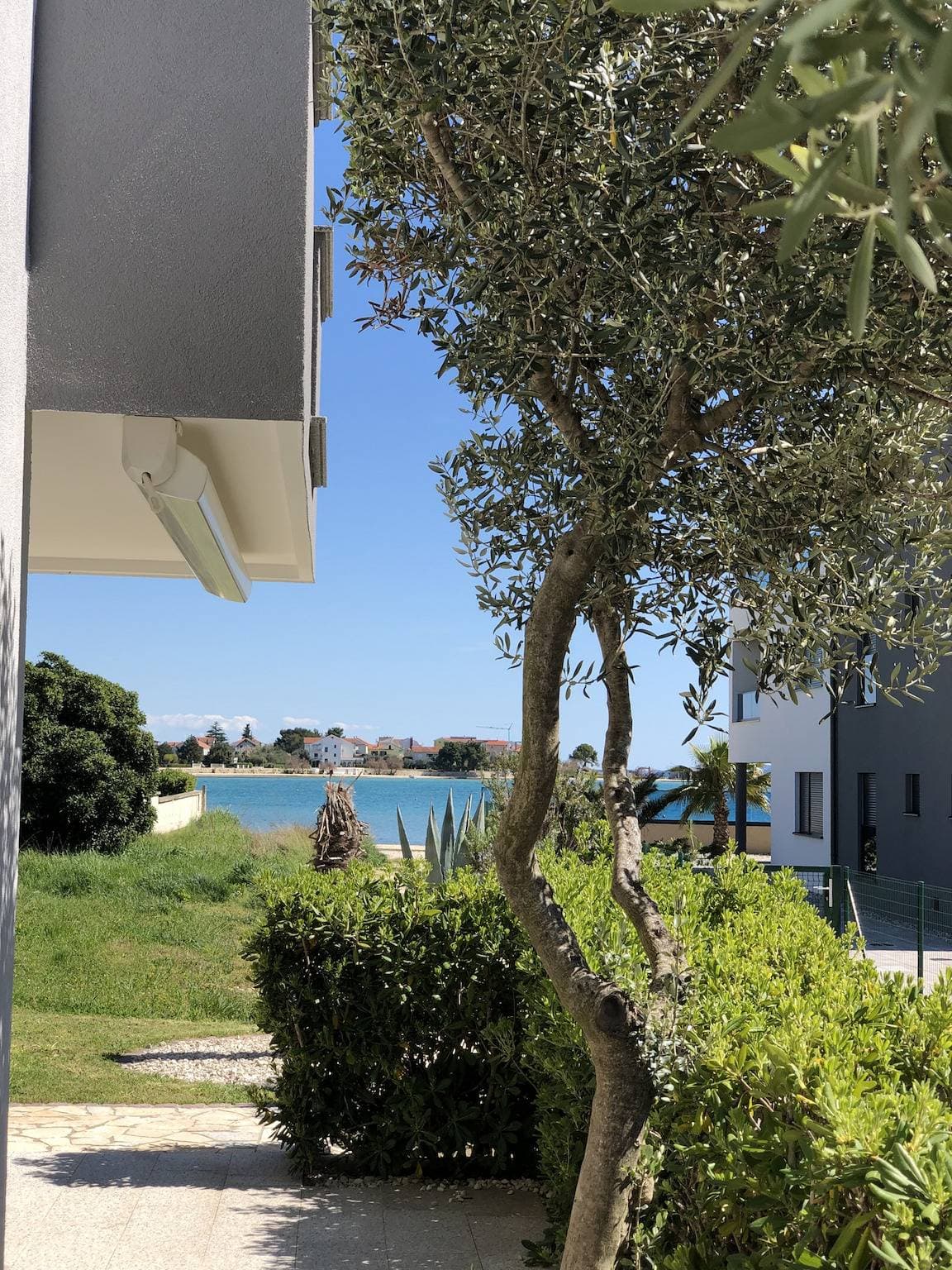 Foto 2 von 32: Ferienwohnung in Sukošan mit Meerblick, Terrasse, Klimaanlage, W-Lan (3495-1)