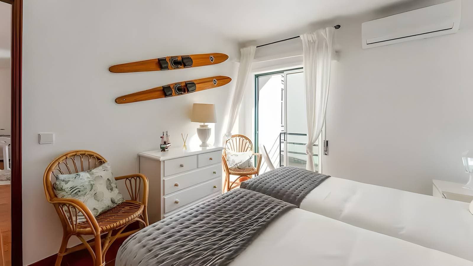 Foto 8 von 19: Apartment 'Casa Rosa dos Ventos' mit Meerblick, WLAN und Klimaanlage
