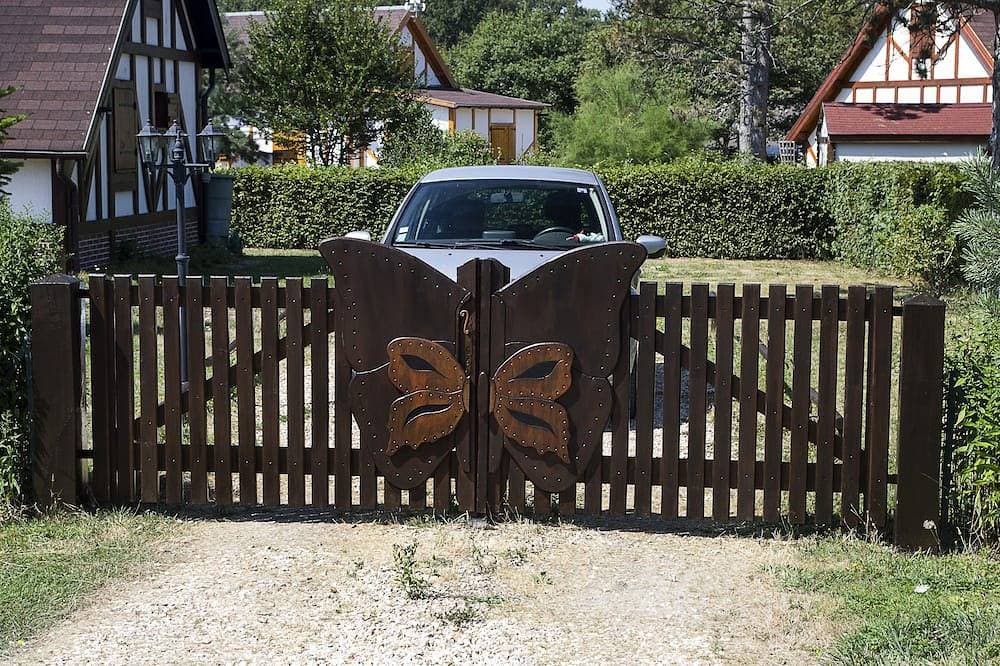 Foto 11 von 30: Sologne, Chalet mit Charme, Wohnviertel mit Freizeitaktivitäten (Pool, Tennis)