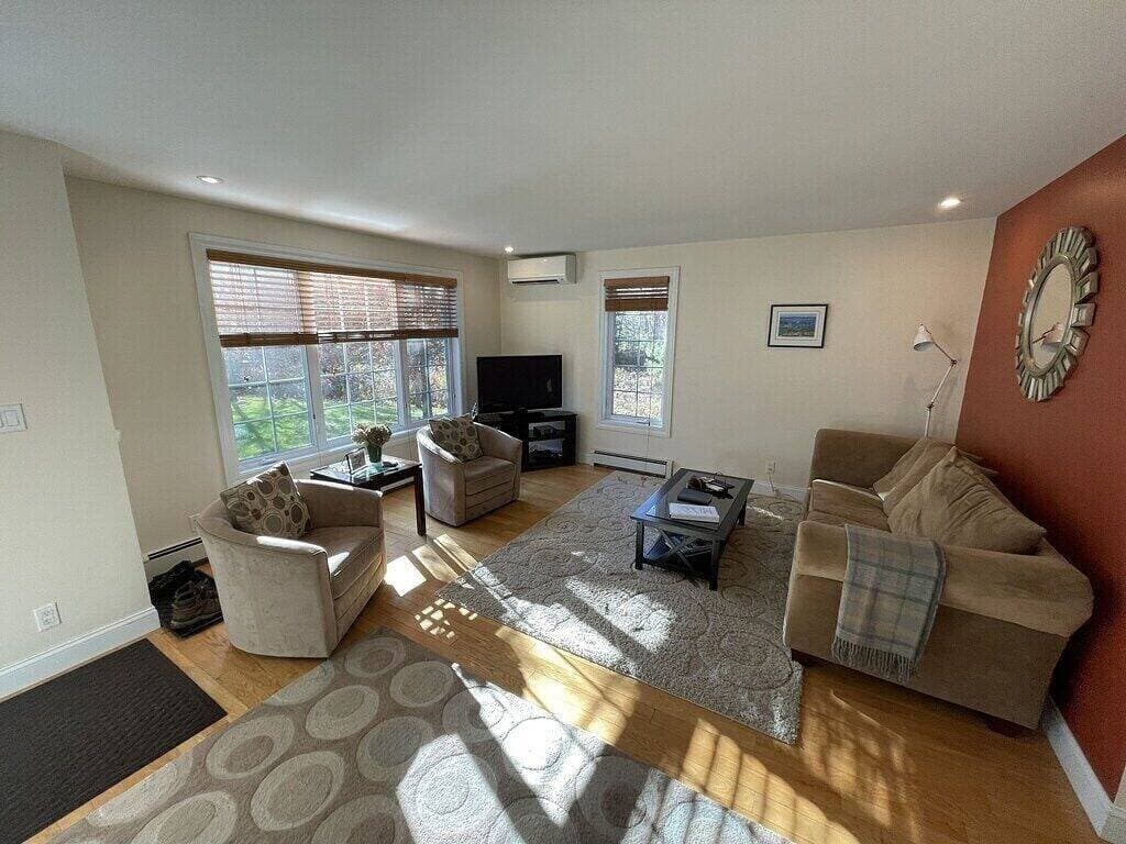 Foto 5 von 12: Chickadee Cottage/ Footsteps from Acadia National Park and downtown Bar Harbor!