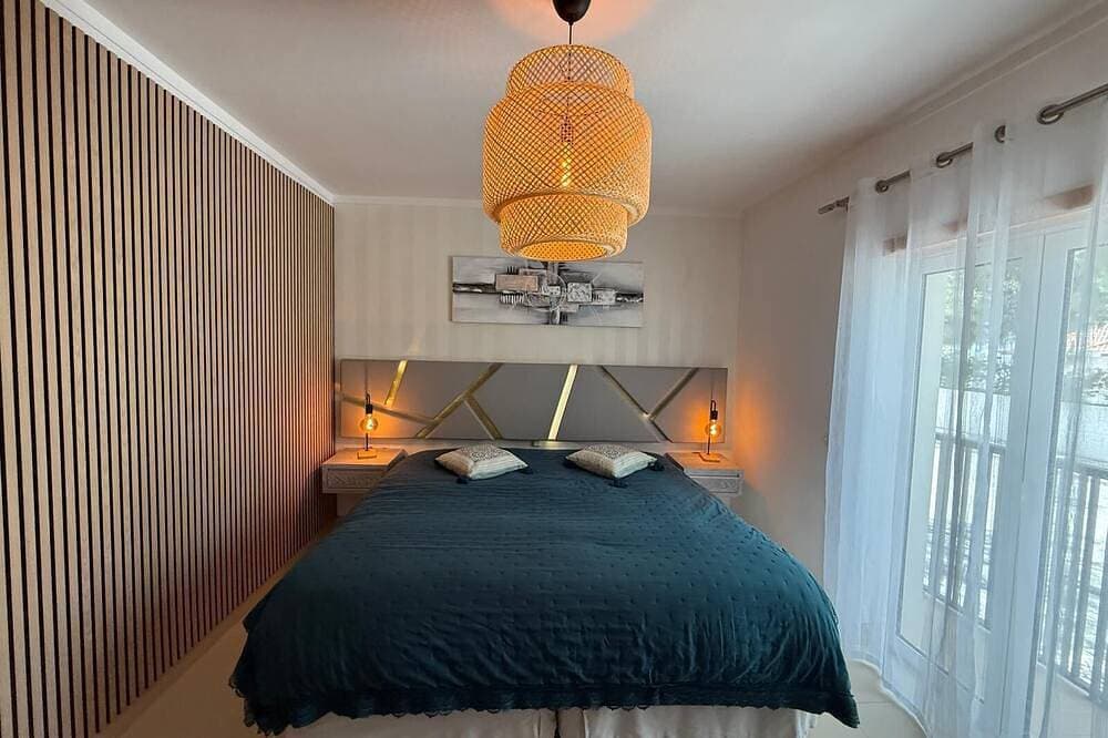 Foto 4 von 30: Amazing & Modern Apartment in Cabanas Beach with direct pool access (Sleeps 4)