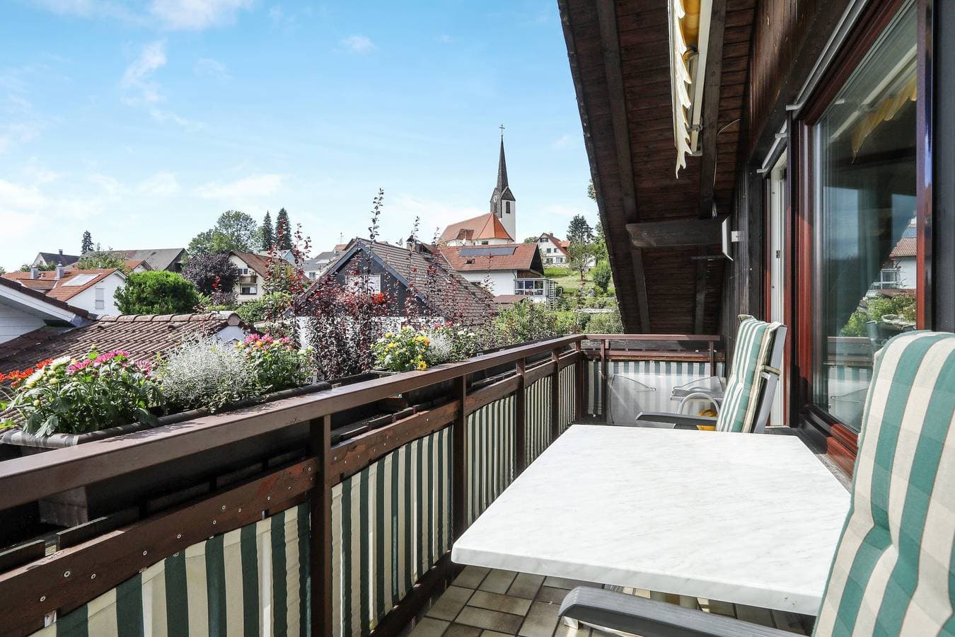 Foto 2 von 25: Ferienwohnung "Irmi" in der Nähe von Lindau und Bergen mit WLAN & Balkon