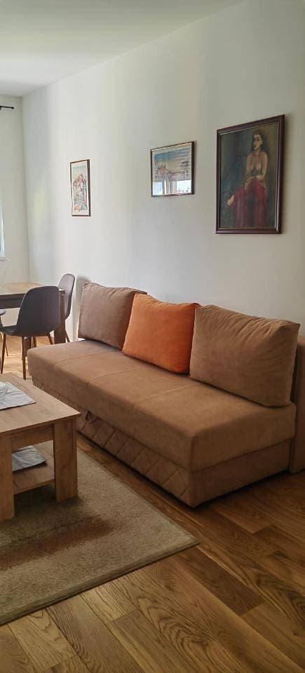 Foto 8 von 19: Two-Bedroom Apartment