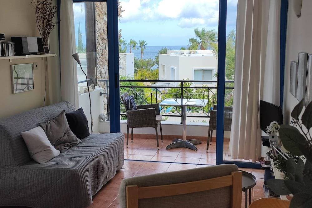 Foto 6 von 30: Arsinoe 29 \"Nest by the Sea\": Lovingly +  well furnished holiday apartment