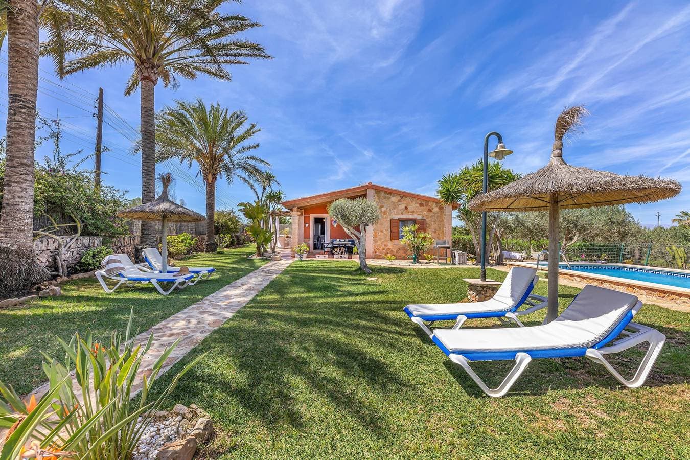 Foto 2 von 31: Ferienhaus 'Buganvilla Es Trenc' mit privatem Pool, WLAN und Klimaanlage