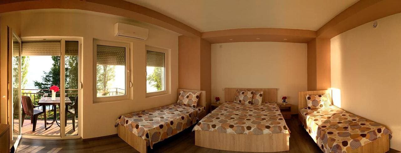 Foto 6 von 24: Quadruple Room with Lake View
