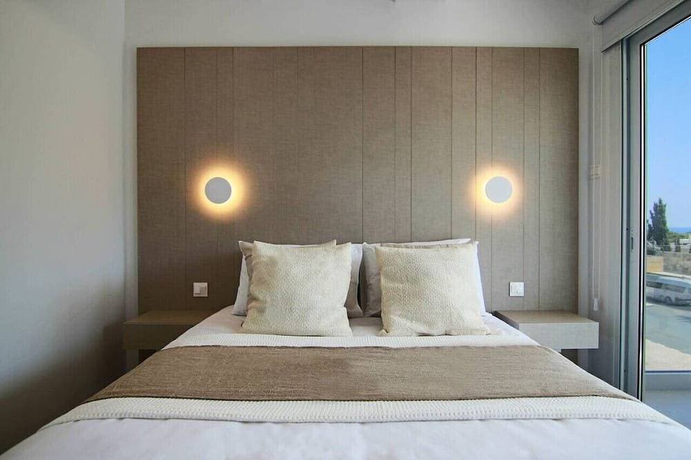 Foto 4 von 15: Phaedrus Living: Seaview Luxury Flat Limnaria 114
