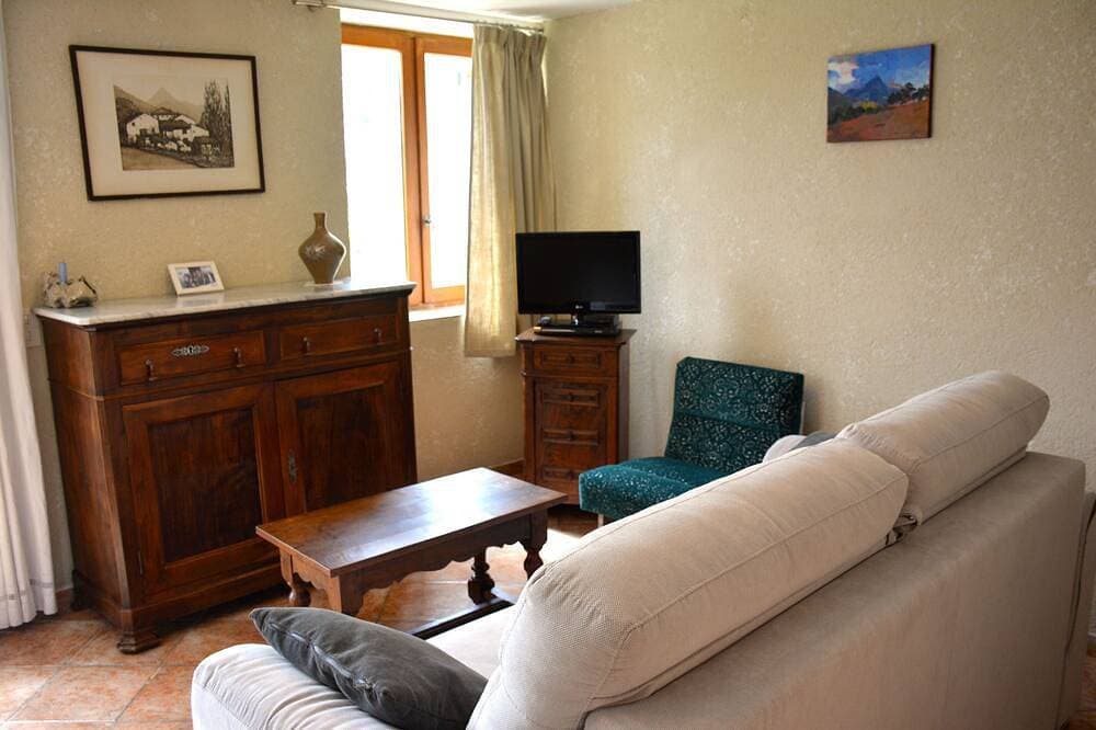 Foto 7 von 26: Das Haus von Chateau Ricard und seine pastorale Ansicht