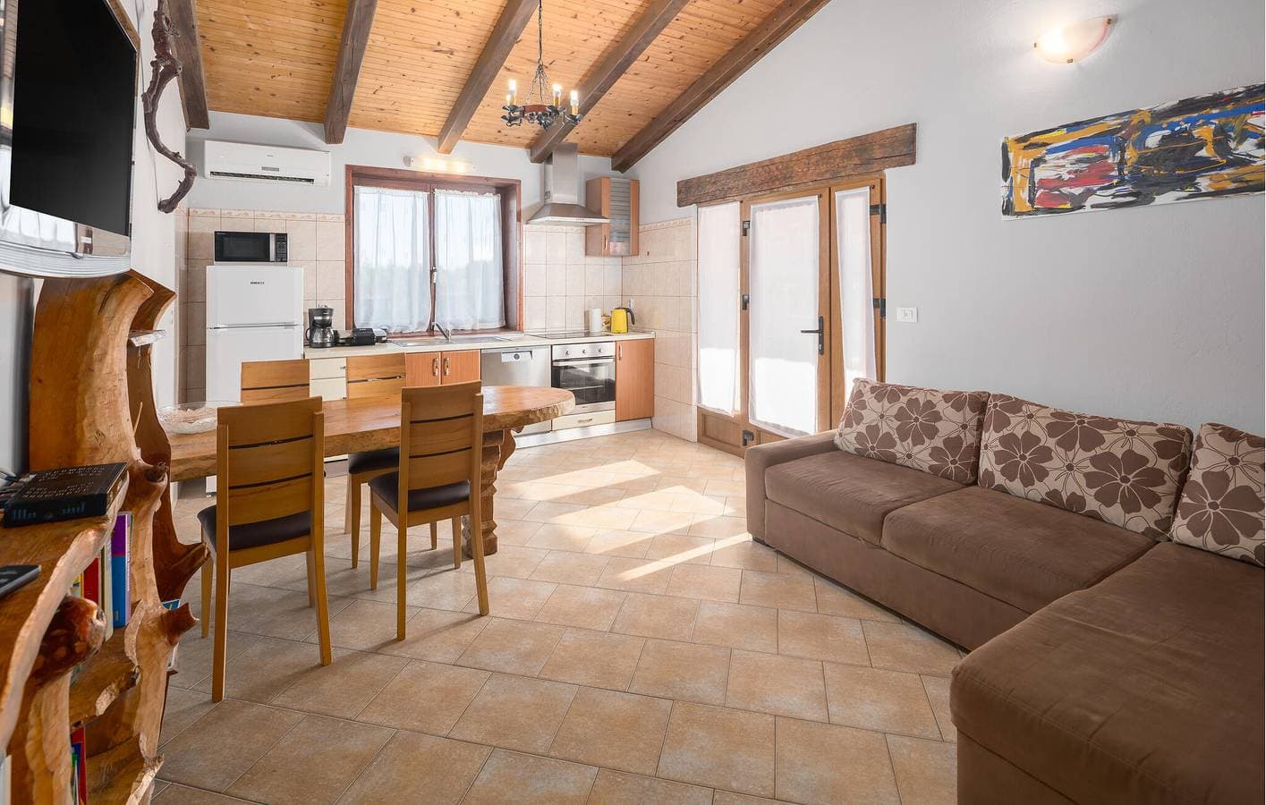Foto 5 von 46: Gemütliche 1-Zimmer-Wohnung mit Terrasse, WLAN und Parkplatz