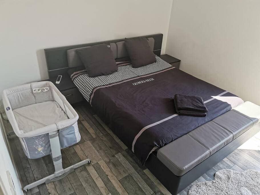 Foto 9 von 45: Two-Bedroom Apartment
