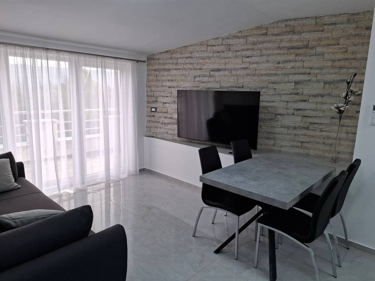 Foto 9 von 12: Studio Appartement mit Terrasse und Meerblick Pridraga - Cuskijas, Novigrad As-27969-a