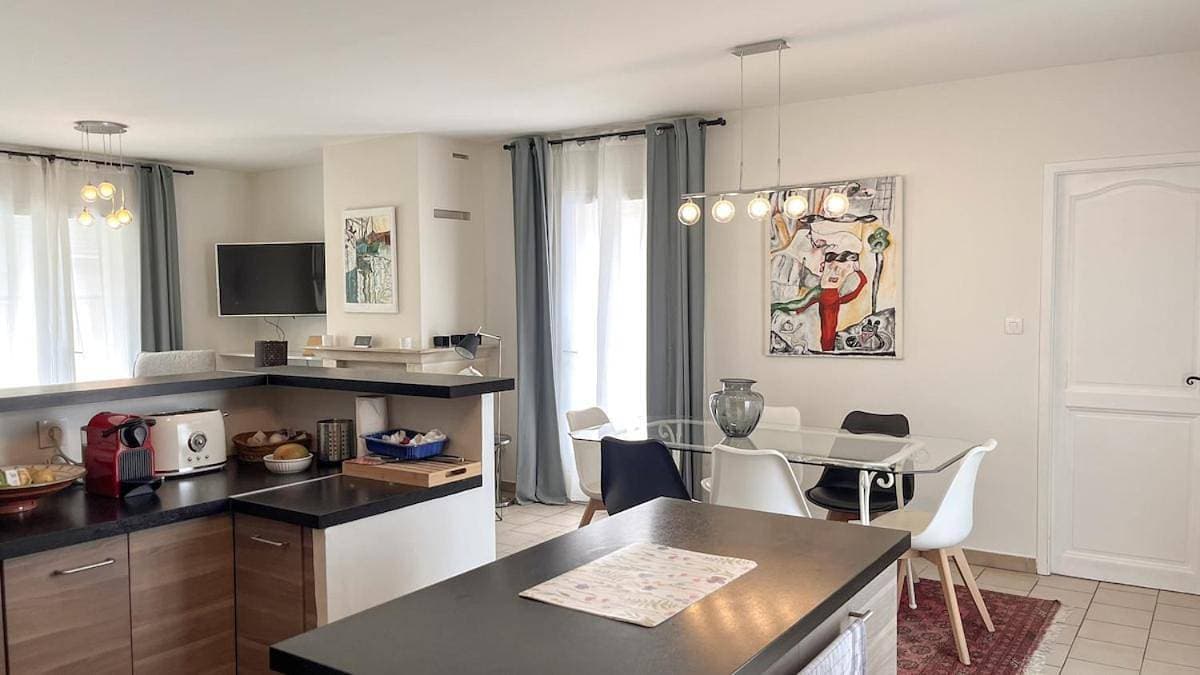 Foto 11 von 34: Three-Bedroom House