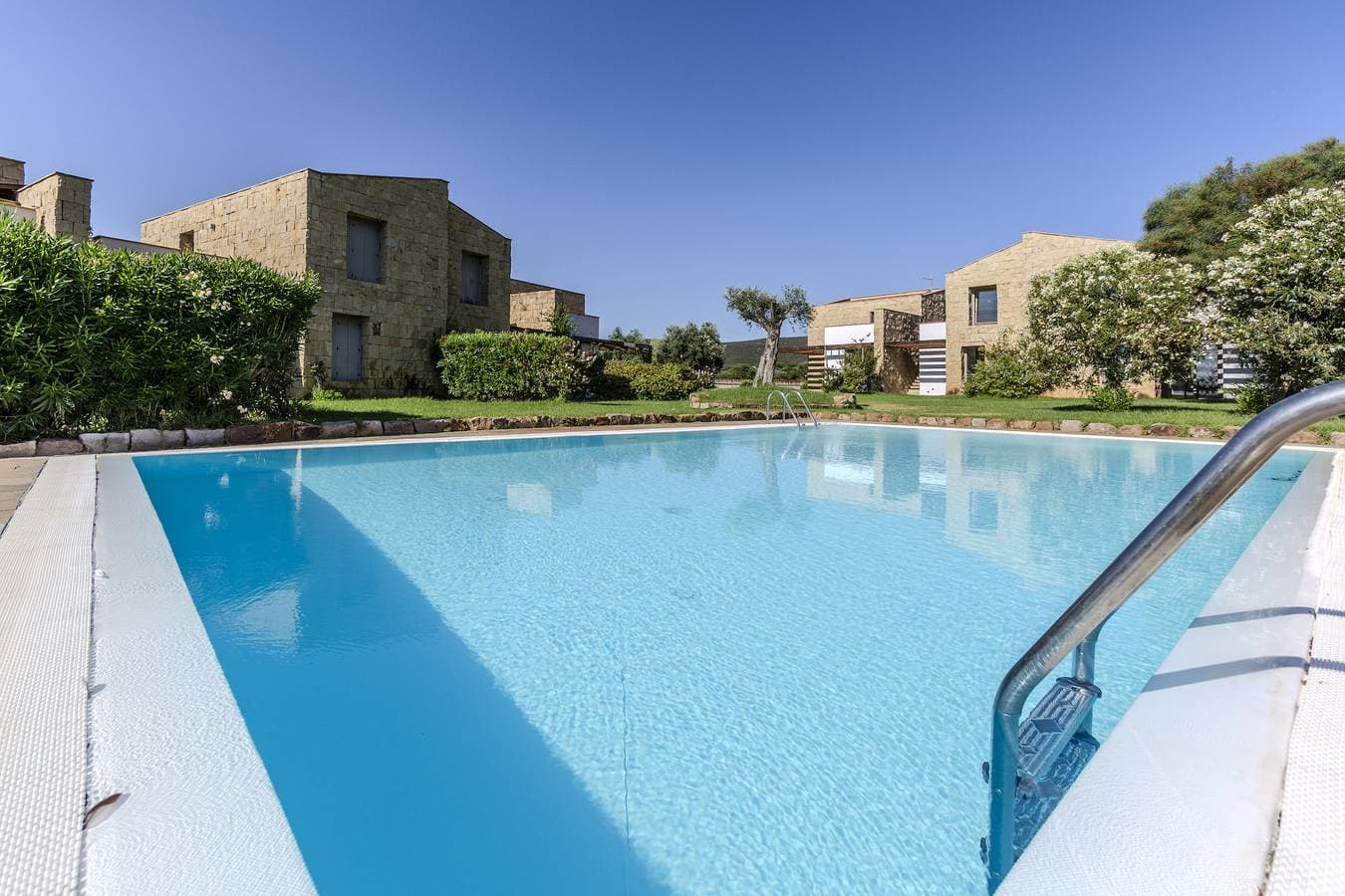 Golden Stone Villa: Pool & Relax 1