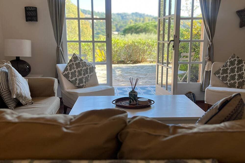 Foto 5 von 30: ** Sonderpreise ** Wunderschönes Strandhaus in der Nähe von St. Tropez - Meerblick - 3 Minuten zum Meer