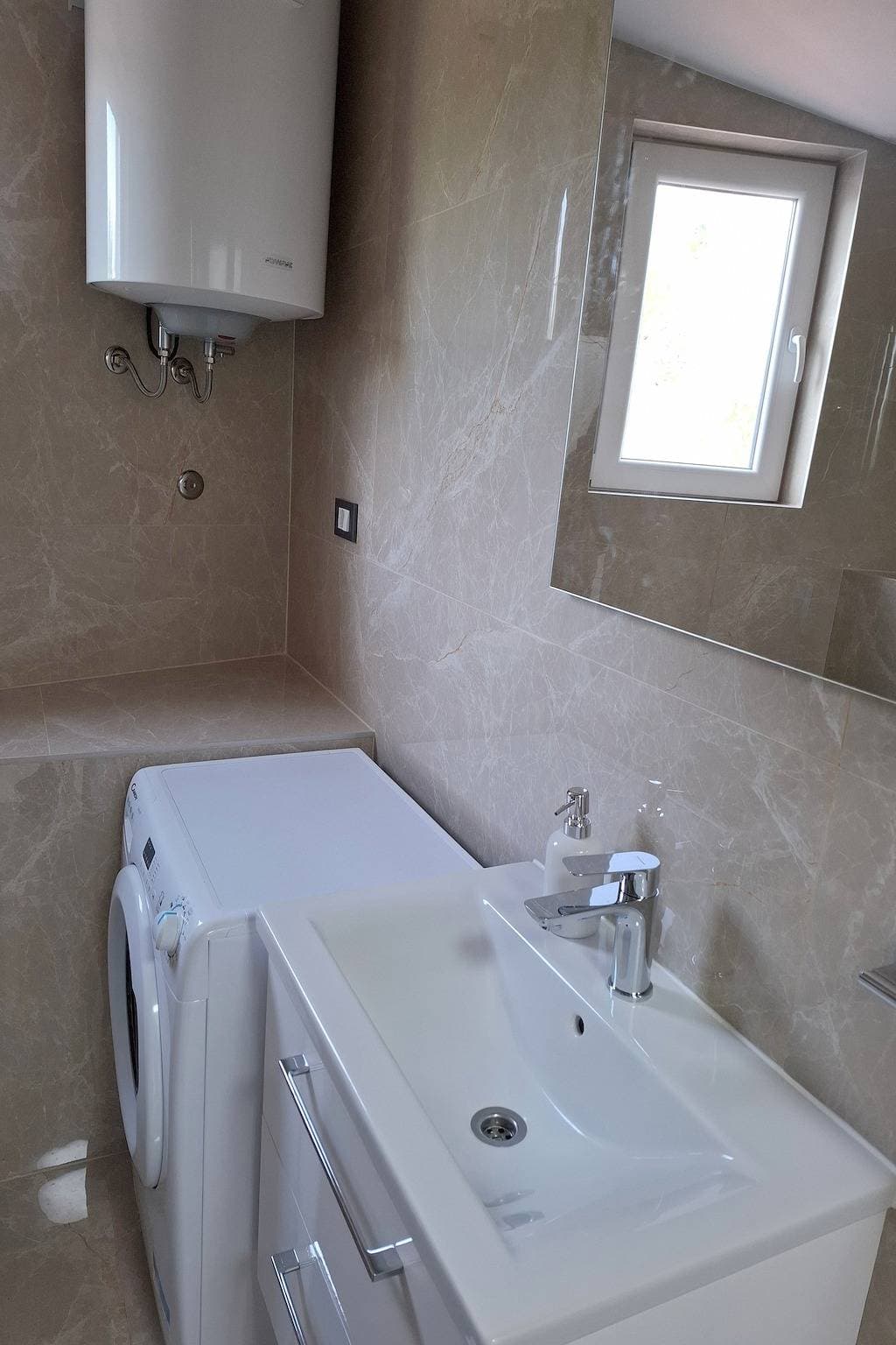 Foto 12 von 12: Studio Appartement mit Terrasse und Meerblick Pridraga - Cuskijas, Novigrad As-27969-a