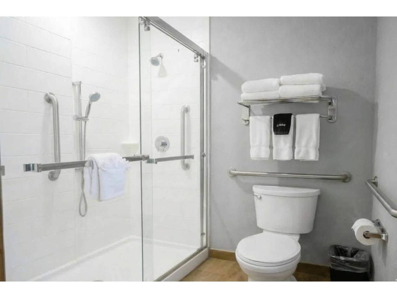 Foto 10 von 18: Deluxe-Einzelzimmer mit Kingsize-Bett und