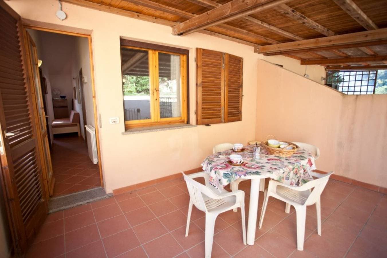Foto 9 von 19: Ferienwohnung für 4 Personen mit Terrasse