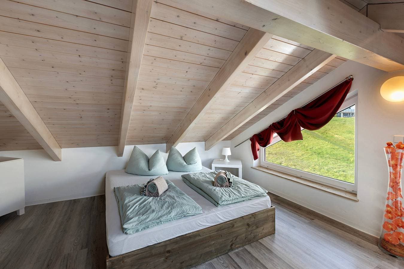 Foto 6 von 19: Ferienwohnung 'Seeschwalbe - Marina Mücheln' mit Seeblick, Wi-Fi und Klimaanlage