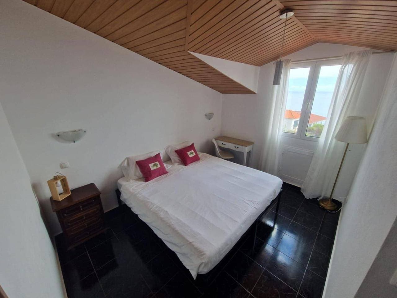 Foto 10 von 16: Double Room with Private Bathroom
