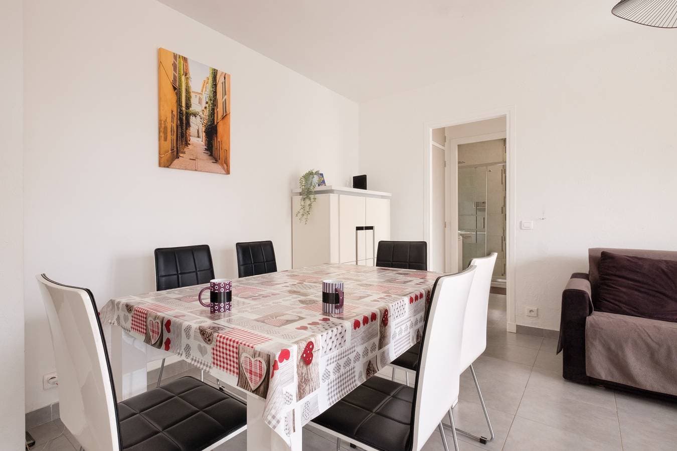Foto 6 von 23: Appartement '2 Zimmer Nahe Strände Go011' mit Balkon und WLAN