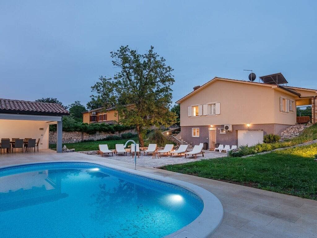 Villa in Labin mit Schwimmbecken 1
