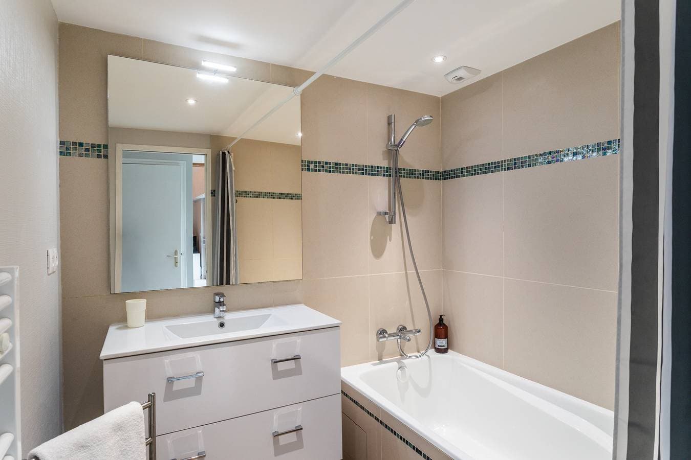 Foto 4 von 14: Ferienhaus für 4 Personen mit Terrasse