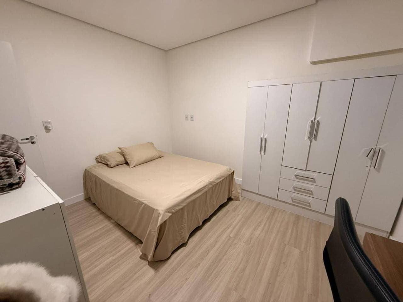 Foto 12 von 17: Two-Bedroom Apartment