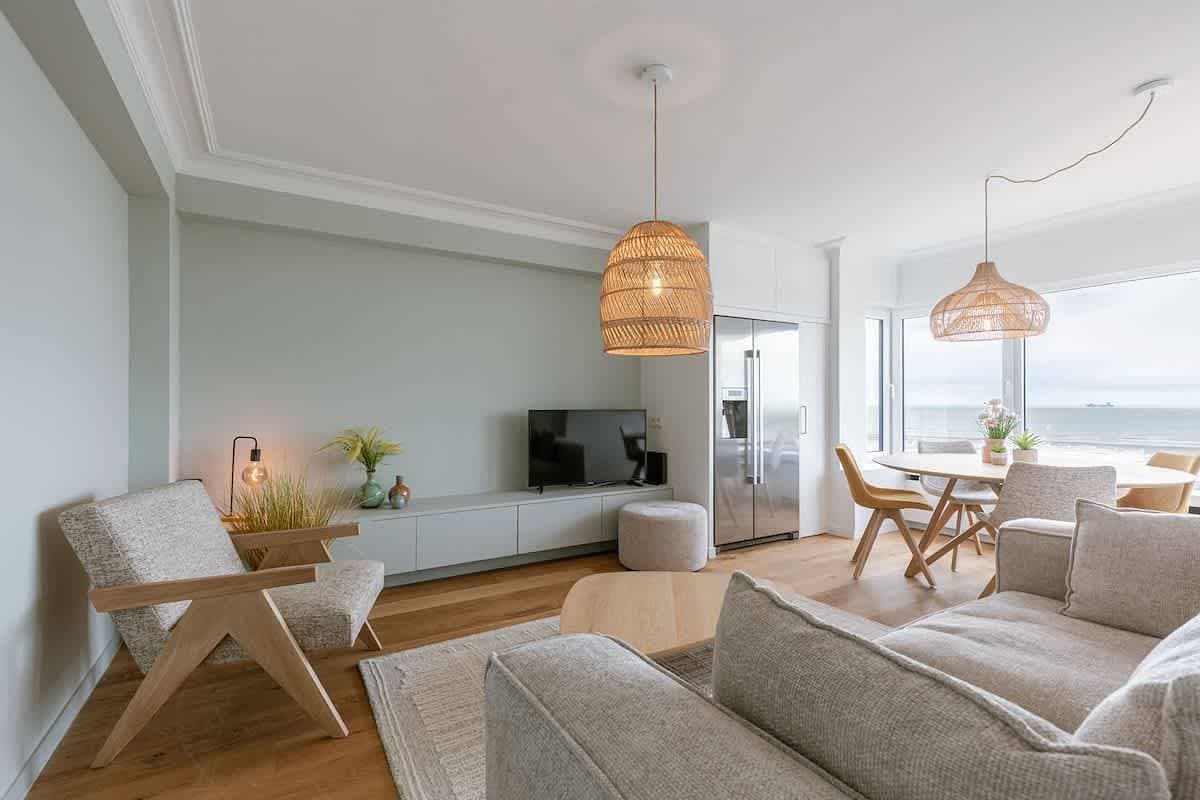 Foto 7 von 40: Coastal getaway w/ full kitchen & workspace