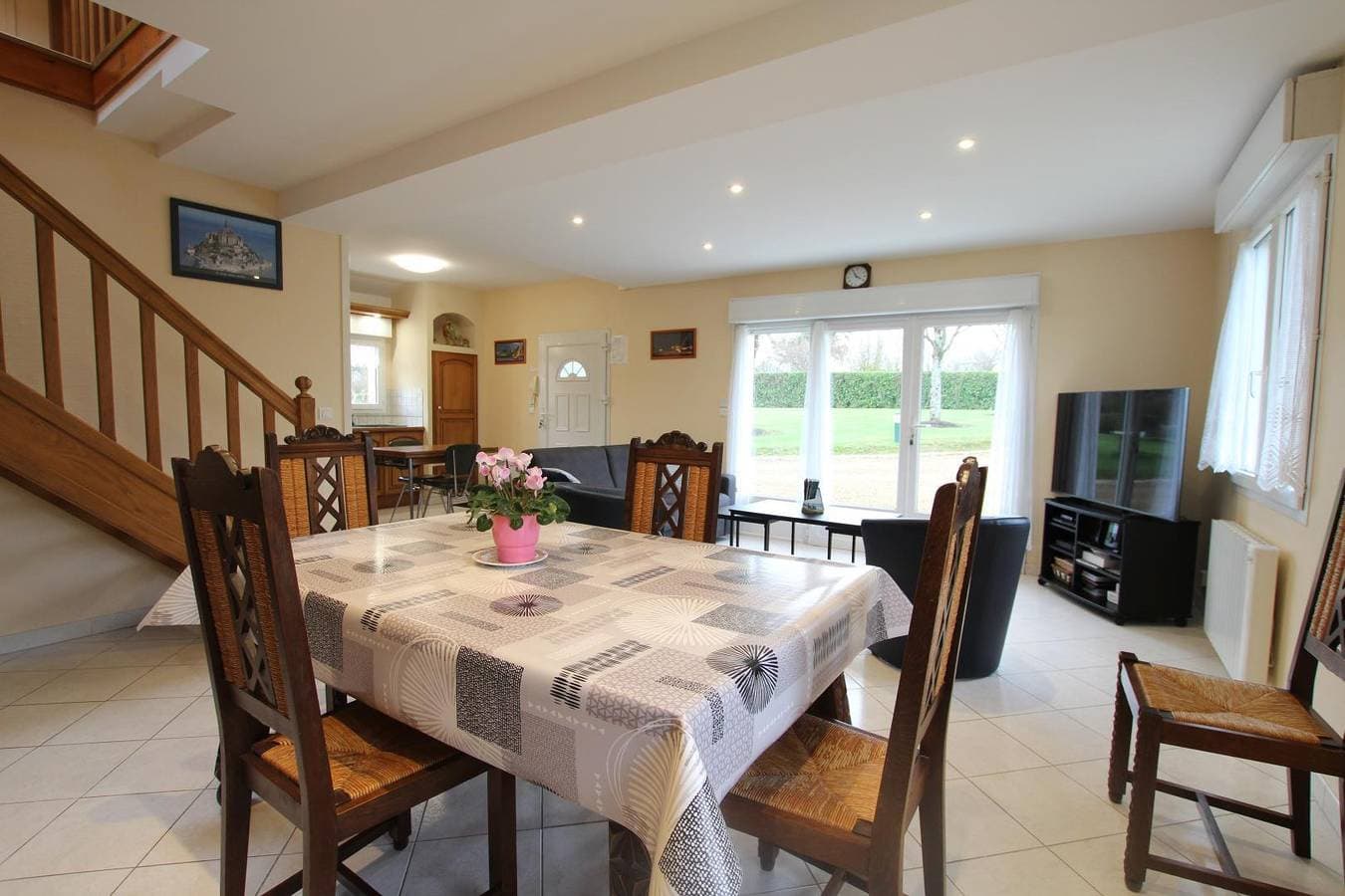 Foto 4 von 21: Ferienhaus am Fluss mit Parkplatz, TV, Garten & Internet - 2km nach La Vire
