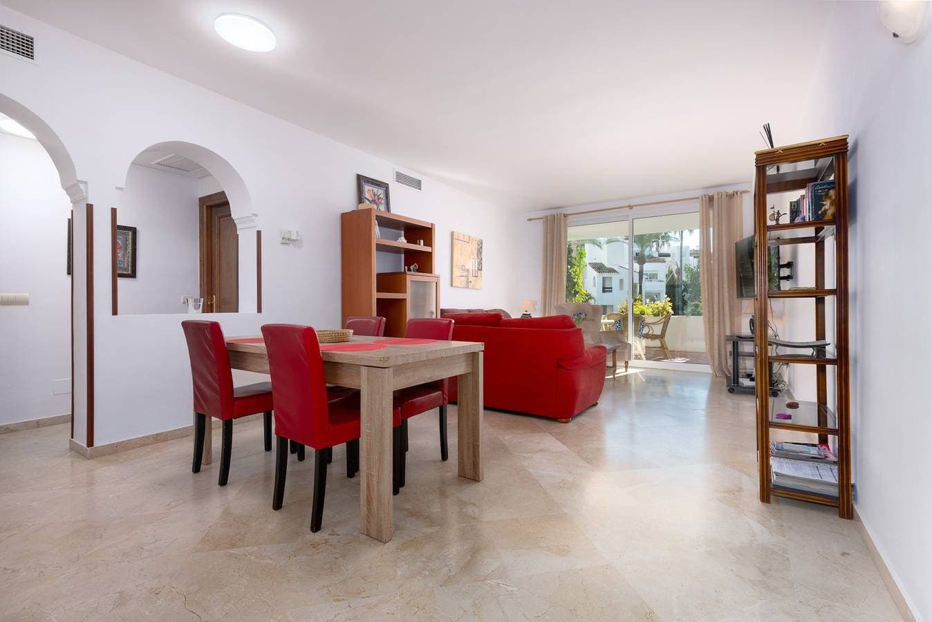 Foto 5 von 35: Ferienwohnung 'Apartamento De Lujo A 30m Playa' mit Meerblick, Wi-Fi und Klimaanlage