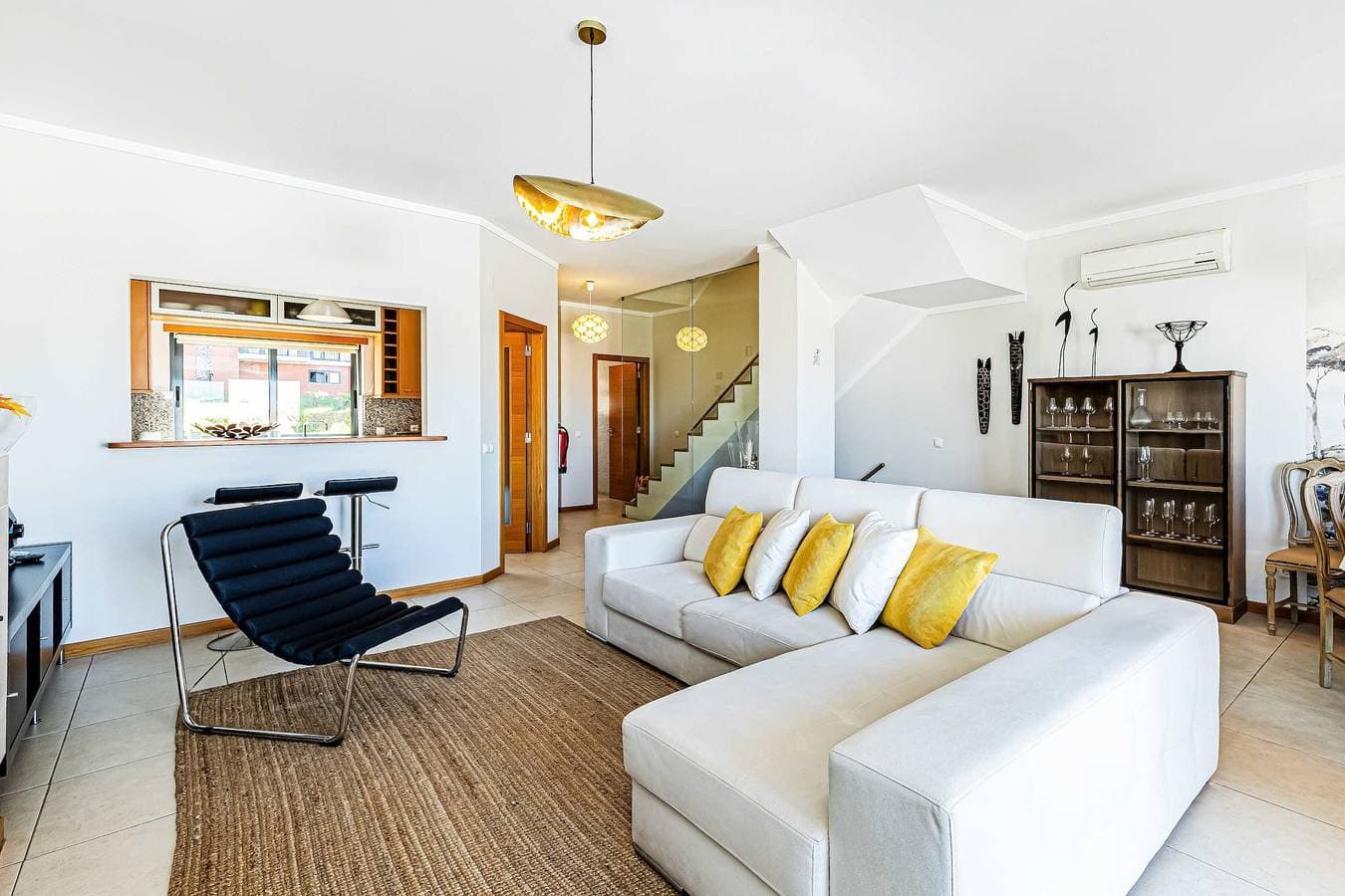 Foto 3 von 33: Ferienhaus für 8 Personen mit Pool