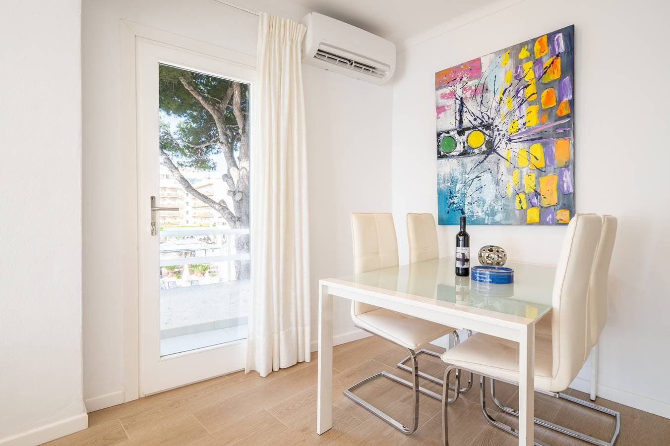 Foto 7 von 19: Ferienwohnung 'Ses Roques' mit Meerblick, Wi-Fi und Klimaanlage