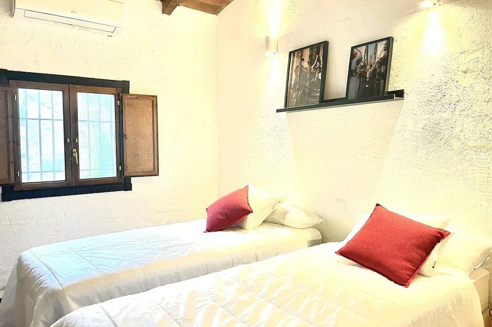 Foto 4 von 30: Magnificent Finca with swimming pool. Panoramic sea view