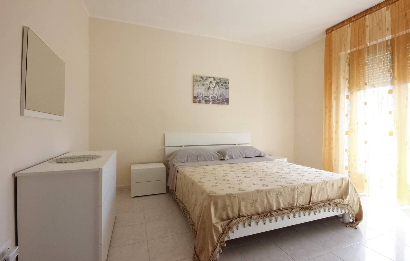 Foto 4 von 17: Seaside Bliss: Klimaanlage, Parkplatz, Terrasse, WiFi, 1km zum Strand!