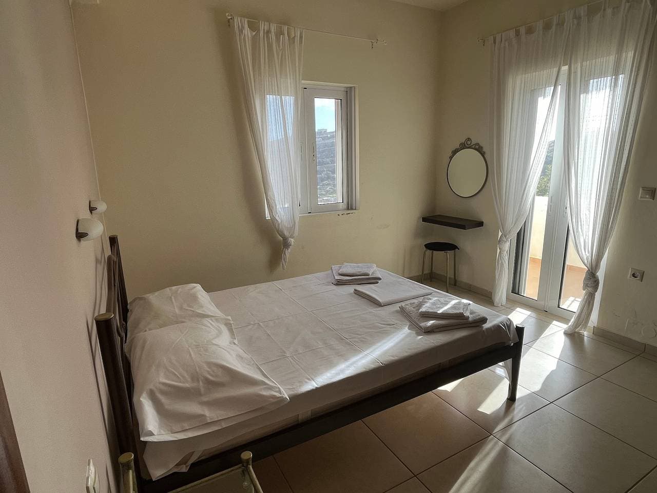 Foto 12 von 31: Ferienwohnung 'Spitiko' mit Meerblick, Gemeinschaftsterrasse und WLAN