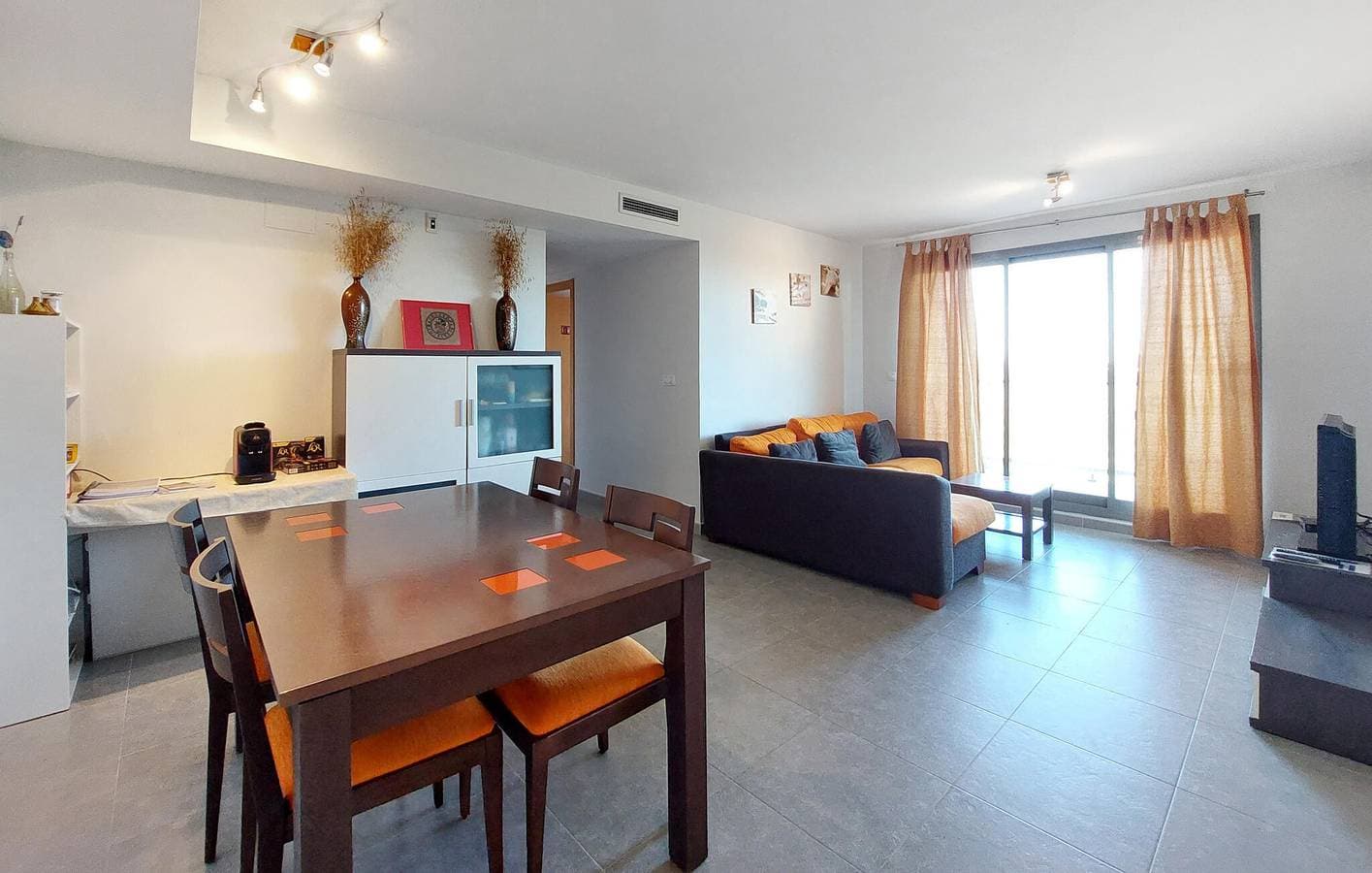 Foto 5 von 23: Rückzugsort mit Meerblick, Pool und Parkplatz - Playa Masbó 2km