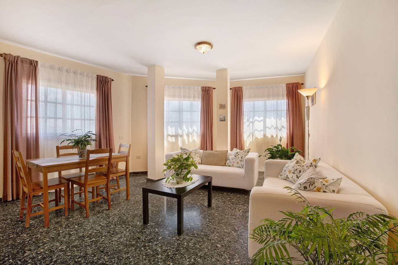 Foto 2 von 37: Ferienhaus 'Casa Fefa' mit Meerblick und privater Terrasse
