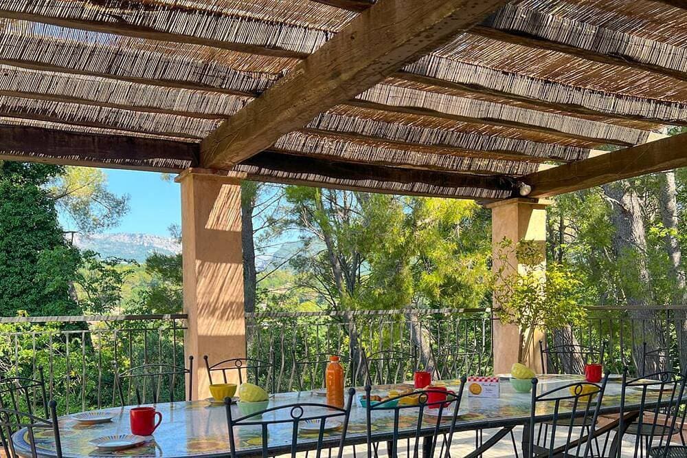 La Rouretane Pool AirCo for 10 By Sunset 1