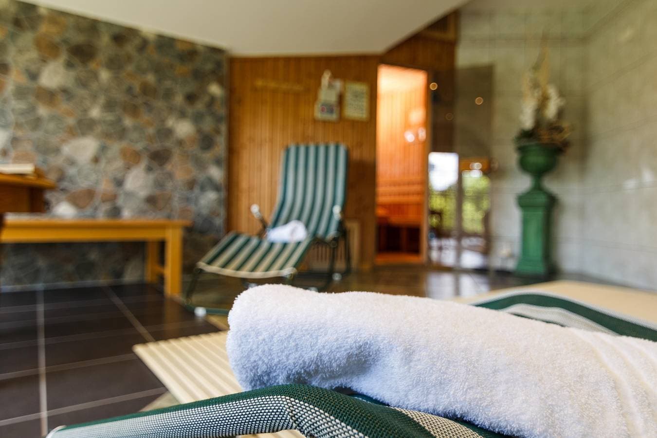 Foto 4 von 27: Hotel und Restaurant Am Alten Rhin - Doppelzimmer Straßenseite